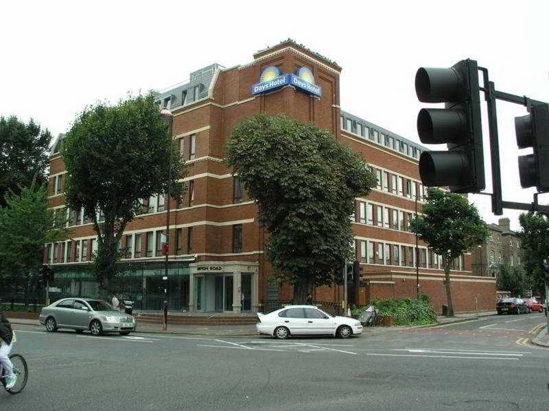 Ramada Hounslow - Heathrow East Exterior photo